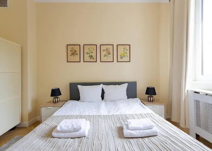 Urban Chic - Two Bedrooms Apartment - City Center&Nowy Swiat